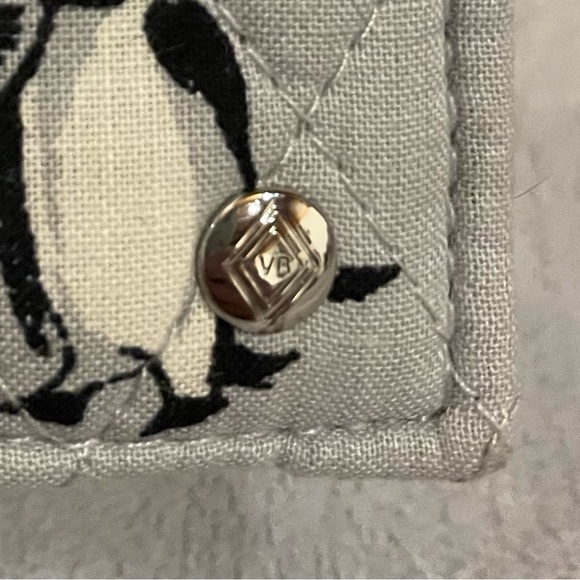 Vera Bradley “Playful Penguin” Quilted Grey ID Case Card Holder RN 156007 - Picture 4 of 5
